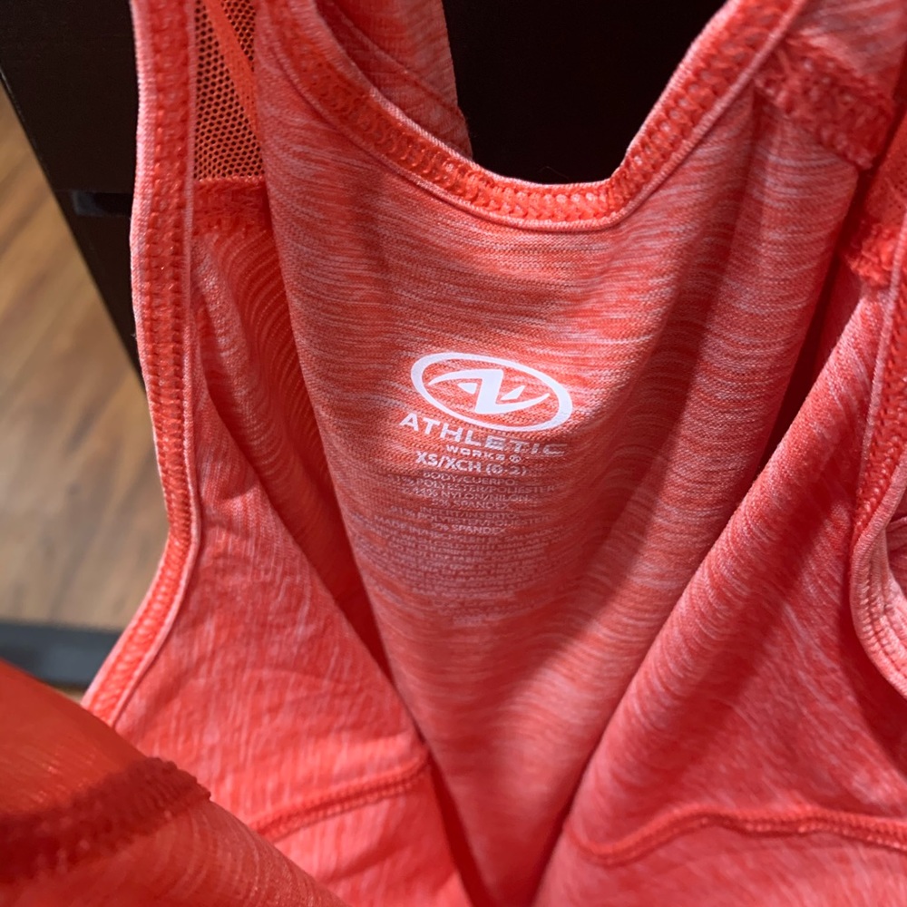 Work Out Tank - Picture 3 of 3